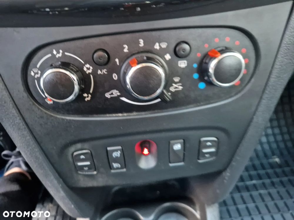 Dacia Sandero - 13
