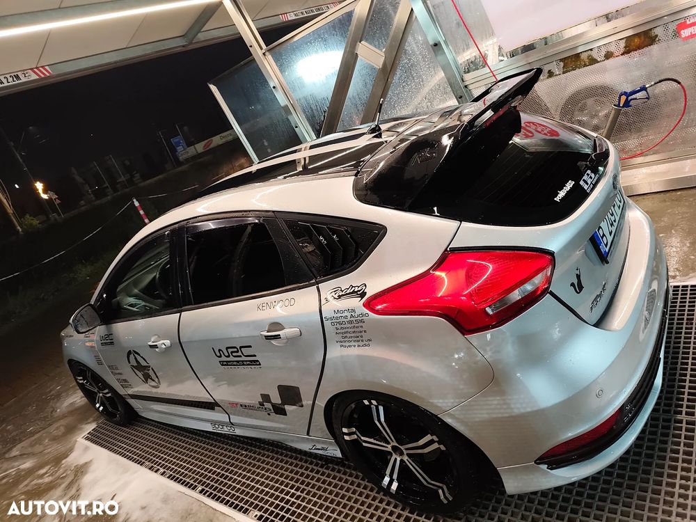 Ford Focus 1.5 TDCi ST-Line - 1