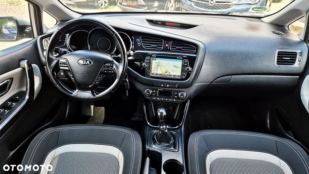 Kia Ceed 1.6 GDI XL - 32