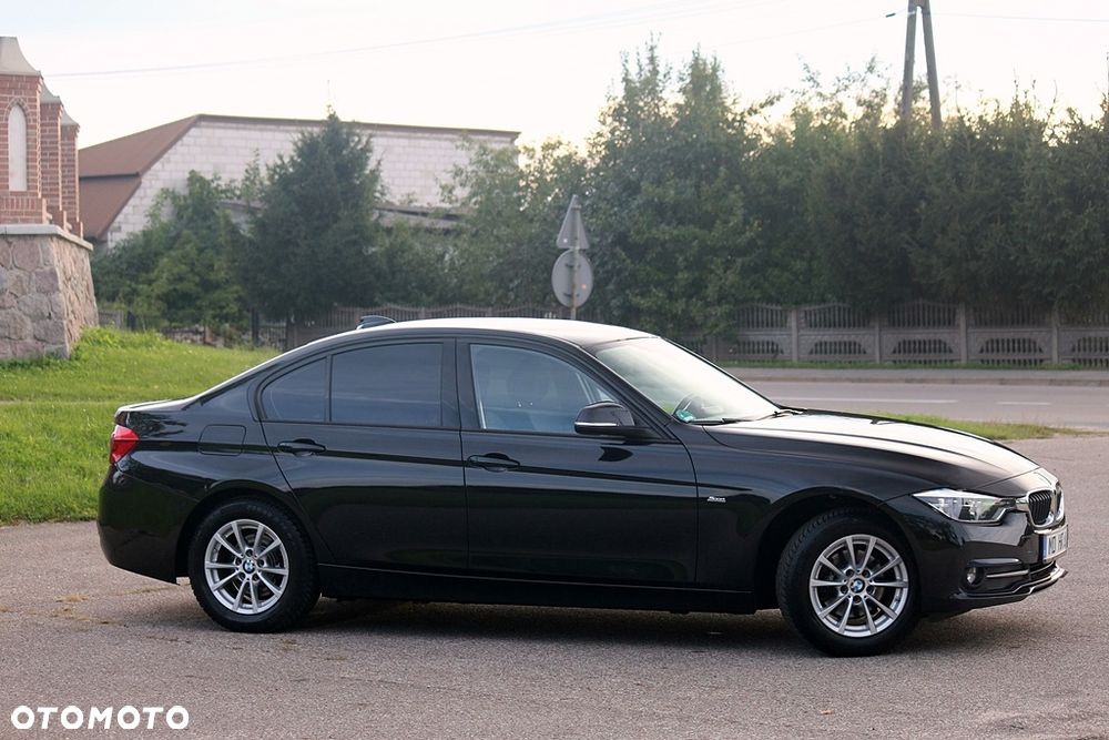 BMW Seria 3 318i Sport Line - 18
