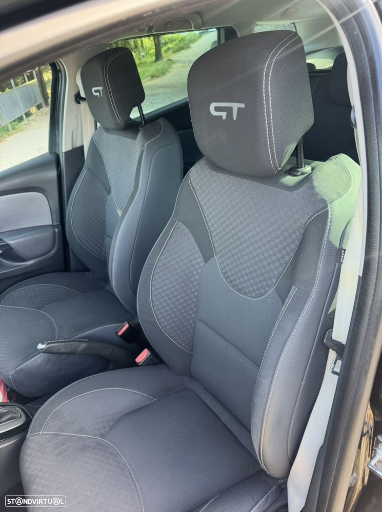 Renault Clio - 11