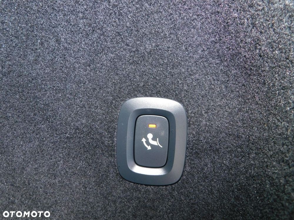 Volvo V60 D3 Momentum Pro - 21