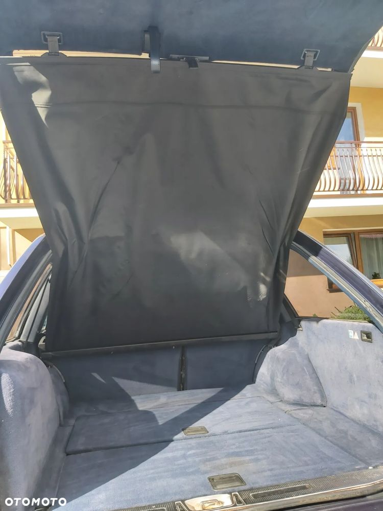 Mercedes-Benz W124 (1984-1993) - 11