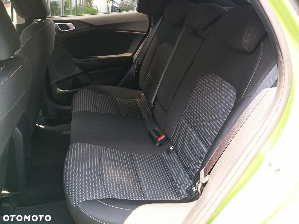 Kia XCeed 1.5 T-GDI M - 18