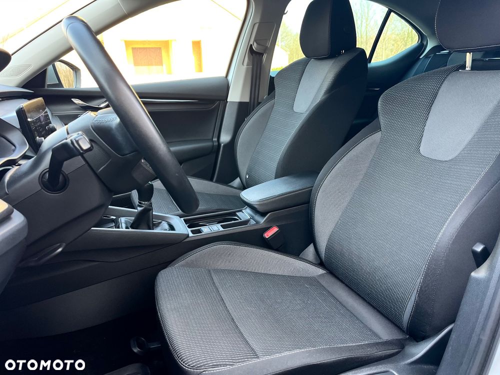 Skoda Octavia ver-1-5-tsi-act-ambition - 8