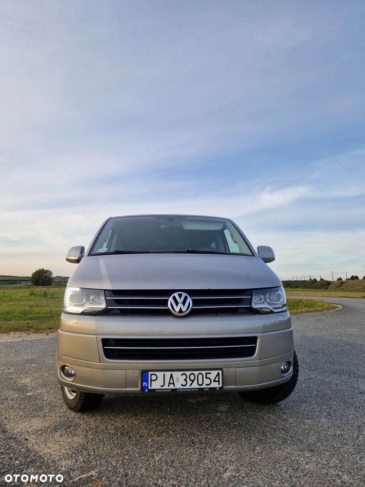 Volkswagen Multivan - 10