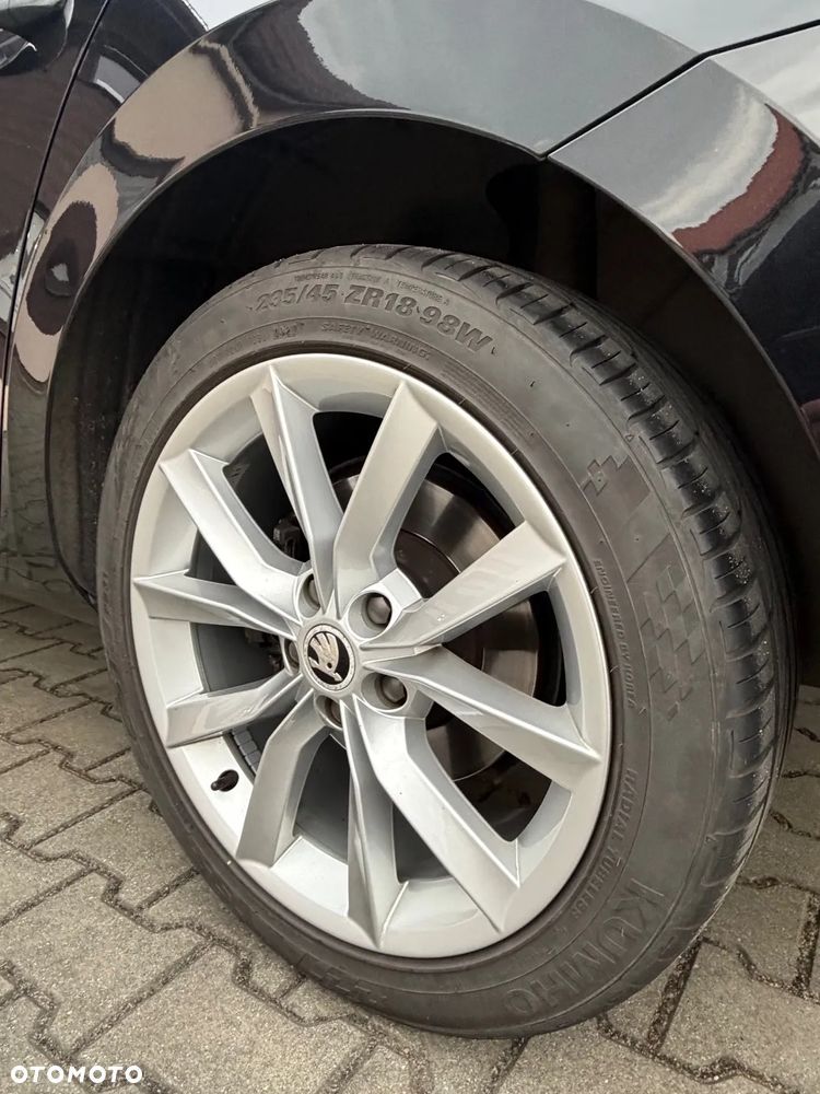 Skoda Superb 2.0 TDI L&K DSG - 12