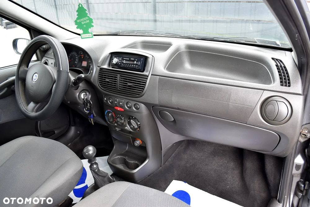 Fiat Punto 1.2 8V Active - 22