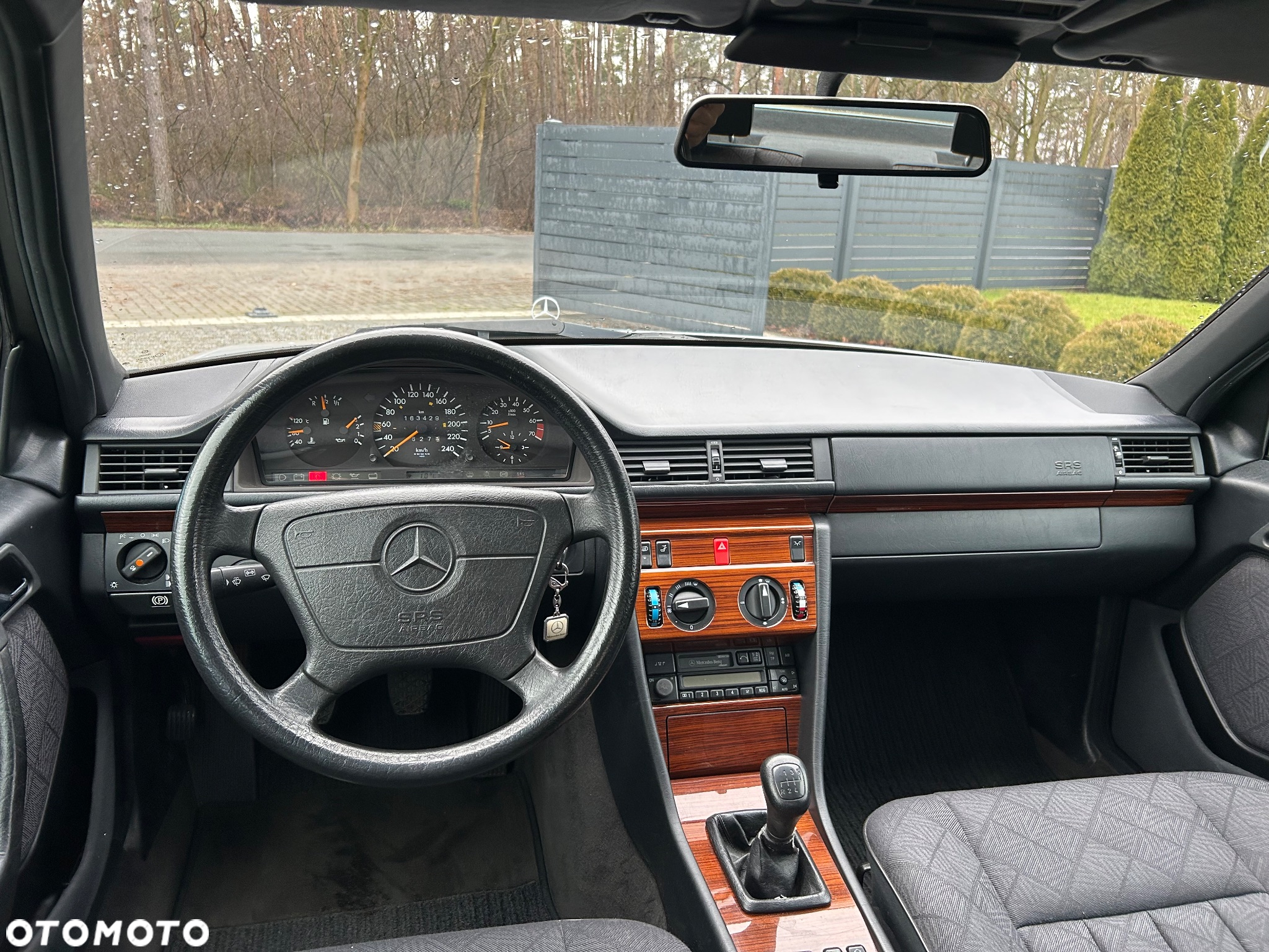 Mercedes-Benz Klasa E 200 T Elegance - 12