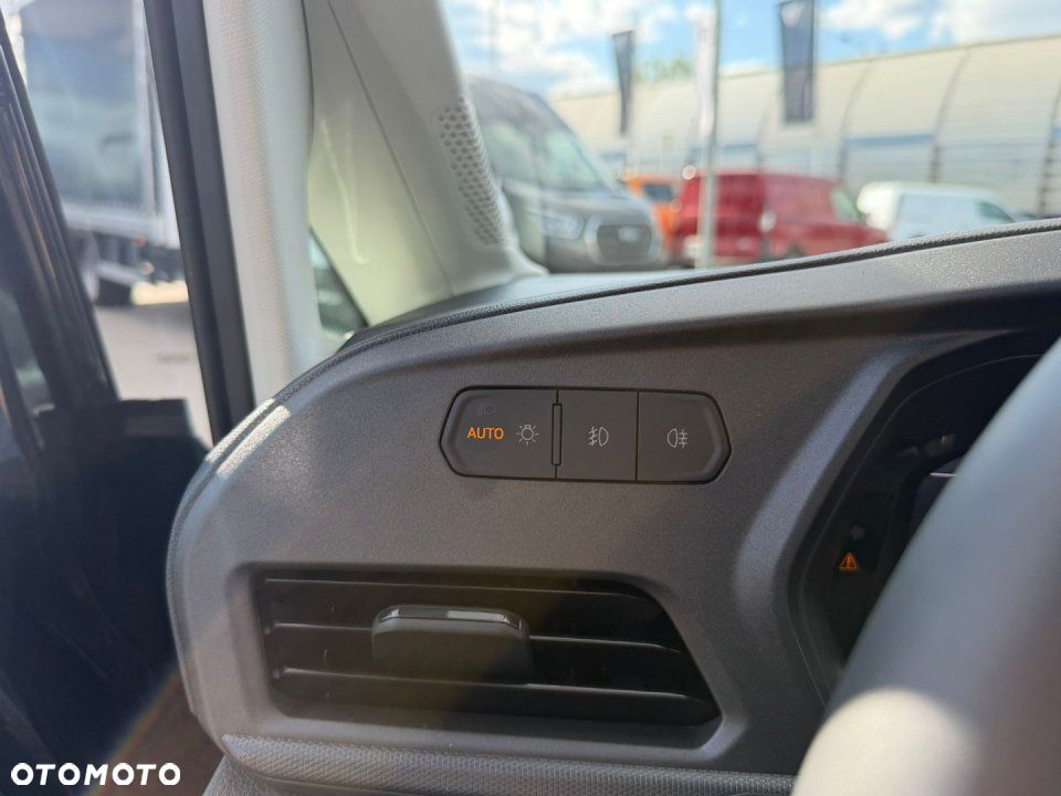 Ford Tourneo Connect - 20