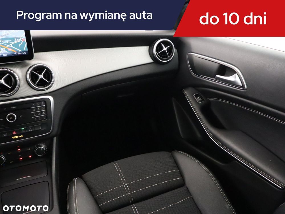 Mercedes-Benz GLA - 10