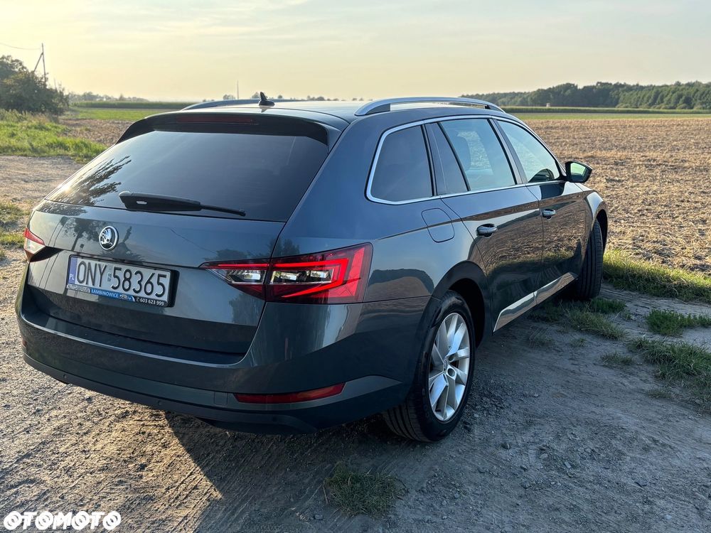 Skoda Superb 2.0 TDI 4x4 Ambition DSG - 4