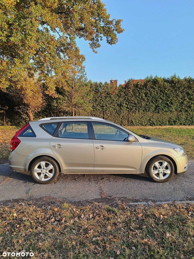 Kia Ceed - 5