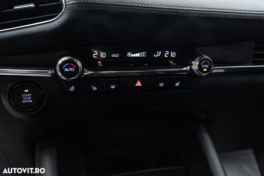 Mazda 3 e-SKYACTIV-X 186 M HYBRID PRIME-LINE - 12
