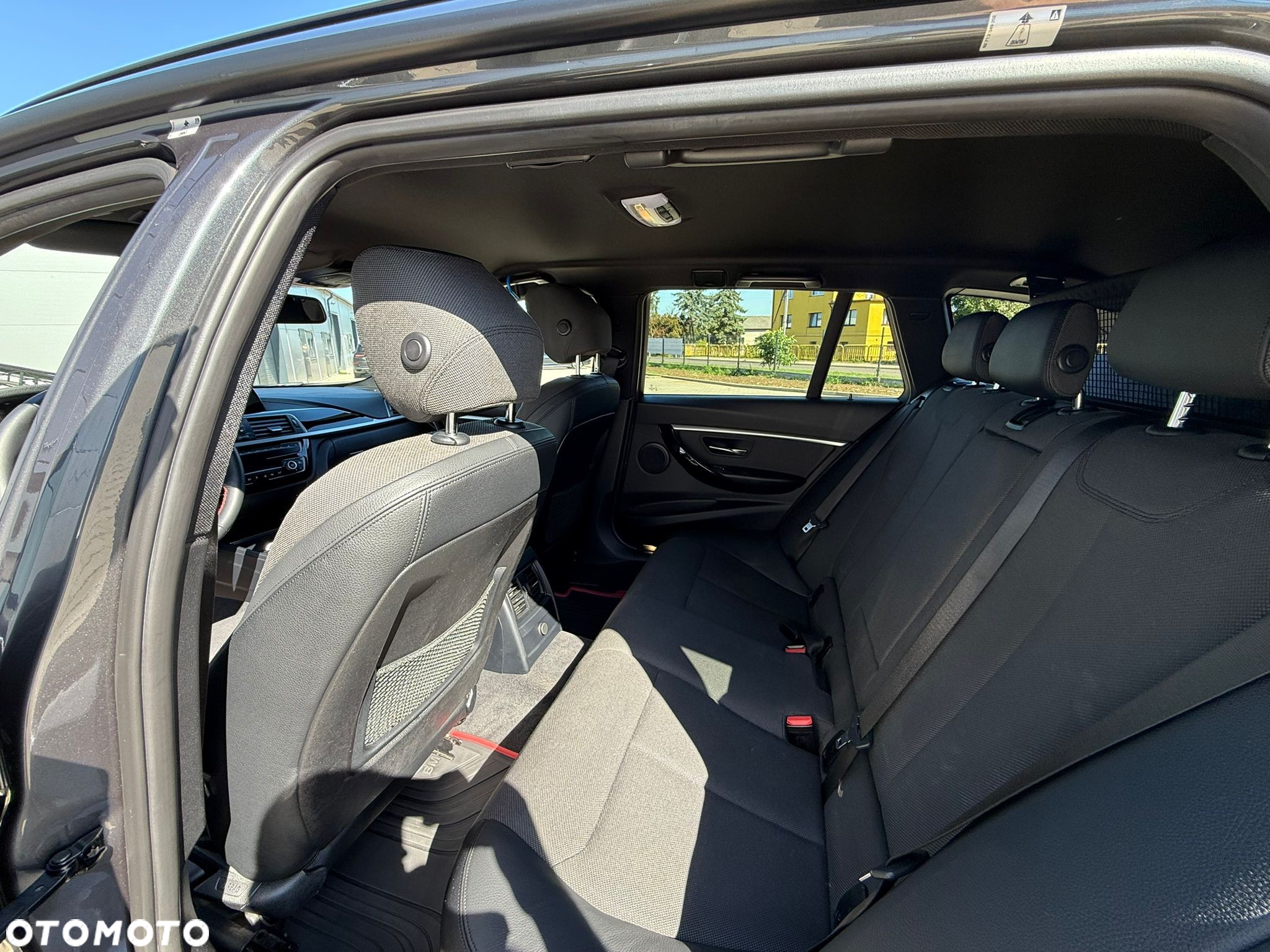BMW Seria 3 320d Sport Line - 9