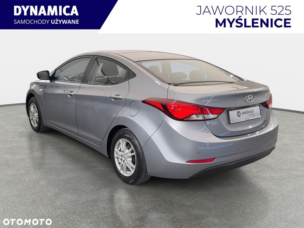 Hyundai Elantra - 6