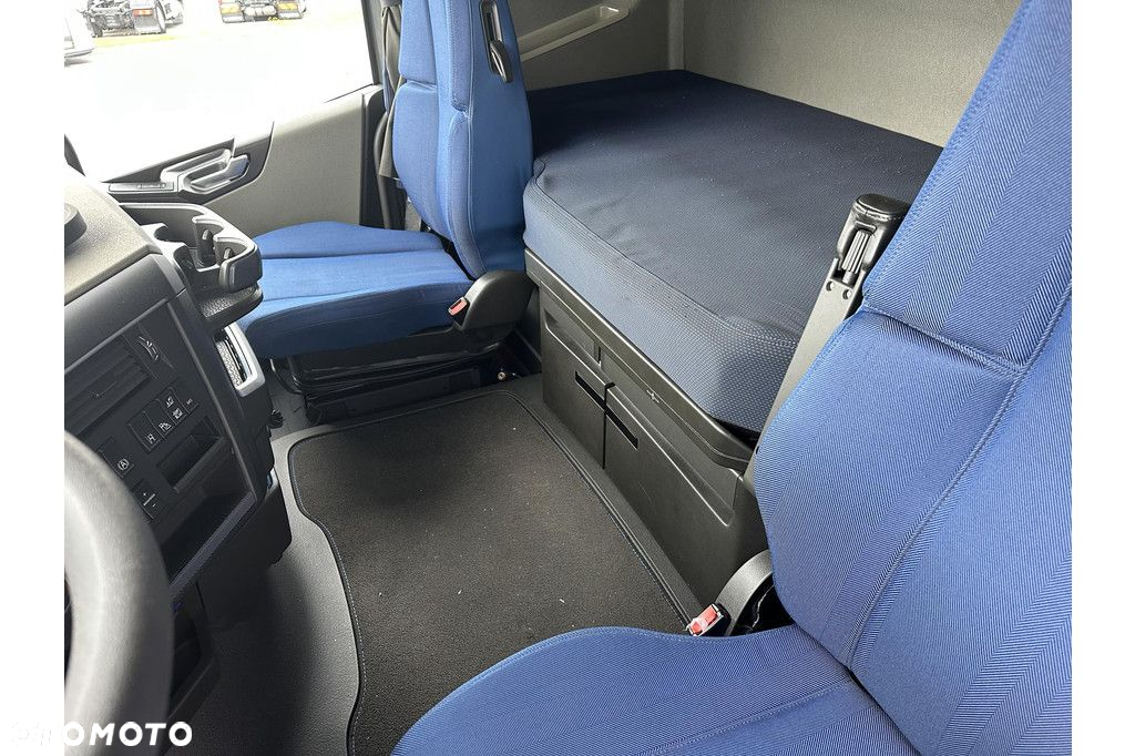 Volvo 2024 FH 4x2 XLOW 460 I-Save Globetrotter XL!!! - 9
