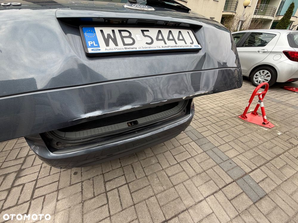 Ford Focus 1.6 Ambiente - 11