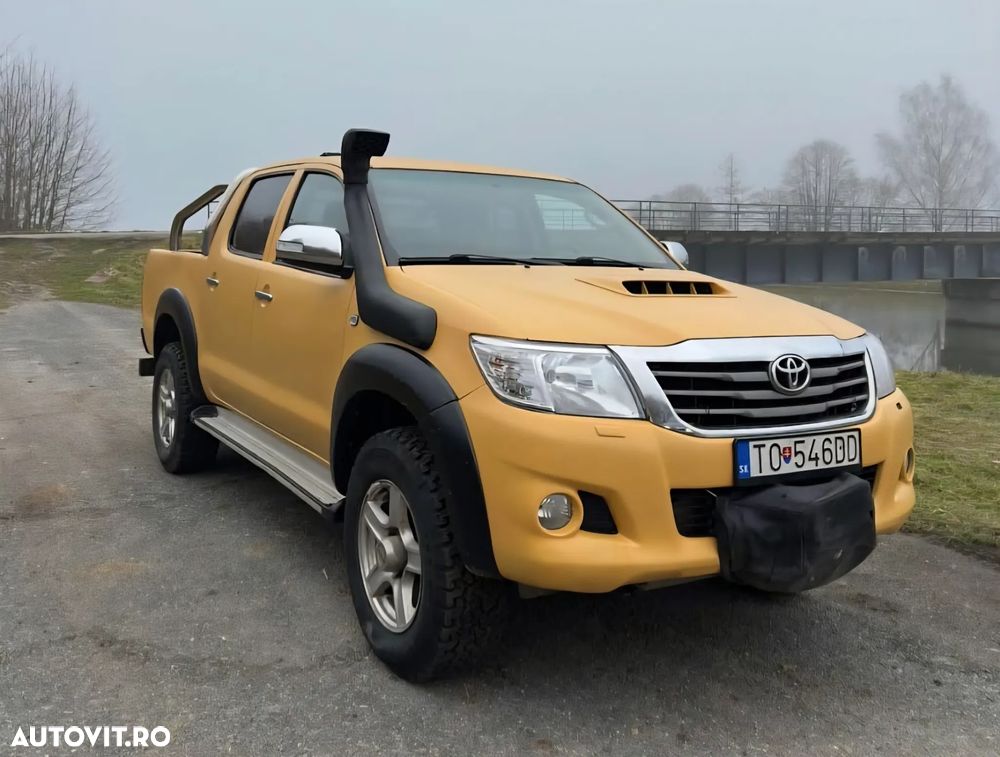 Toyota Hilux 4x4 Cabina Dubla Style+ Aut. - 1