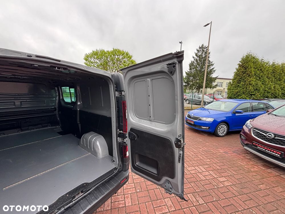 Nissan NV300 - 23