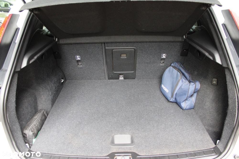 Volvo XC 40 - 27
