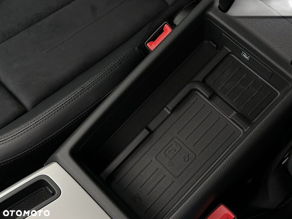 Audi A4 Limousine - 28