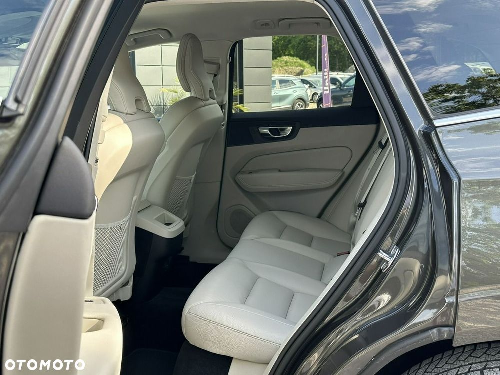 Volvo XC 60 - 18