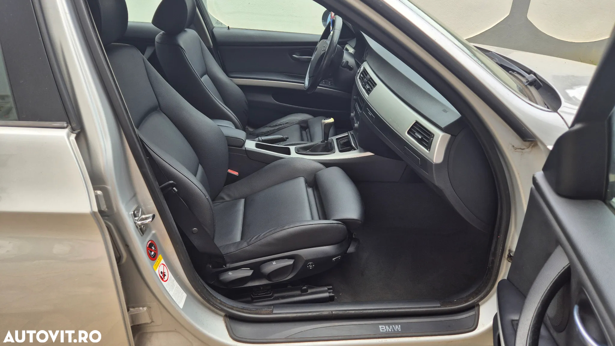 BMW Seria 3 320i - 12