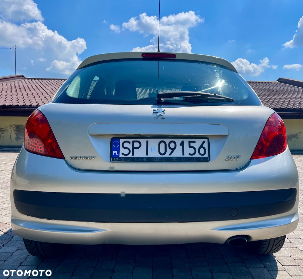 Peugeot 207 1.4 16V Trendy - 11