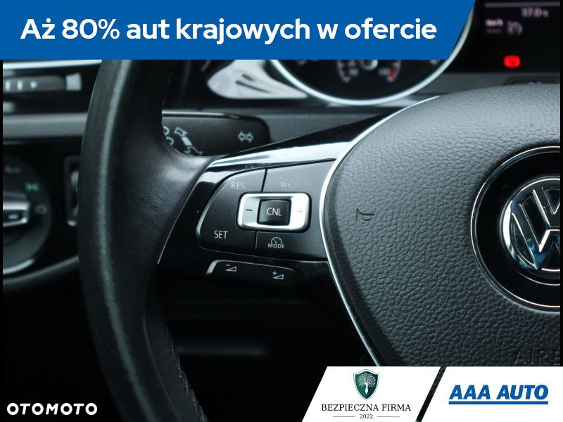 Volkswagen Golf - 21