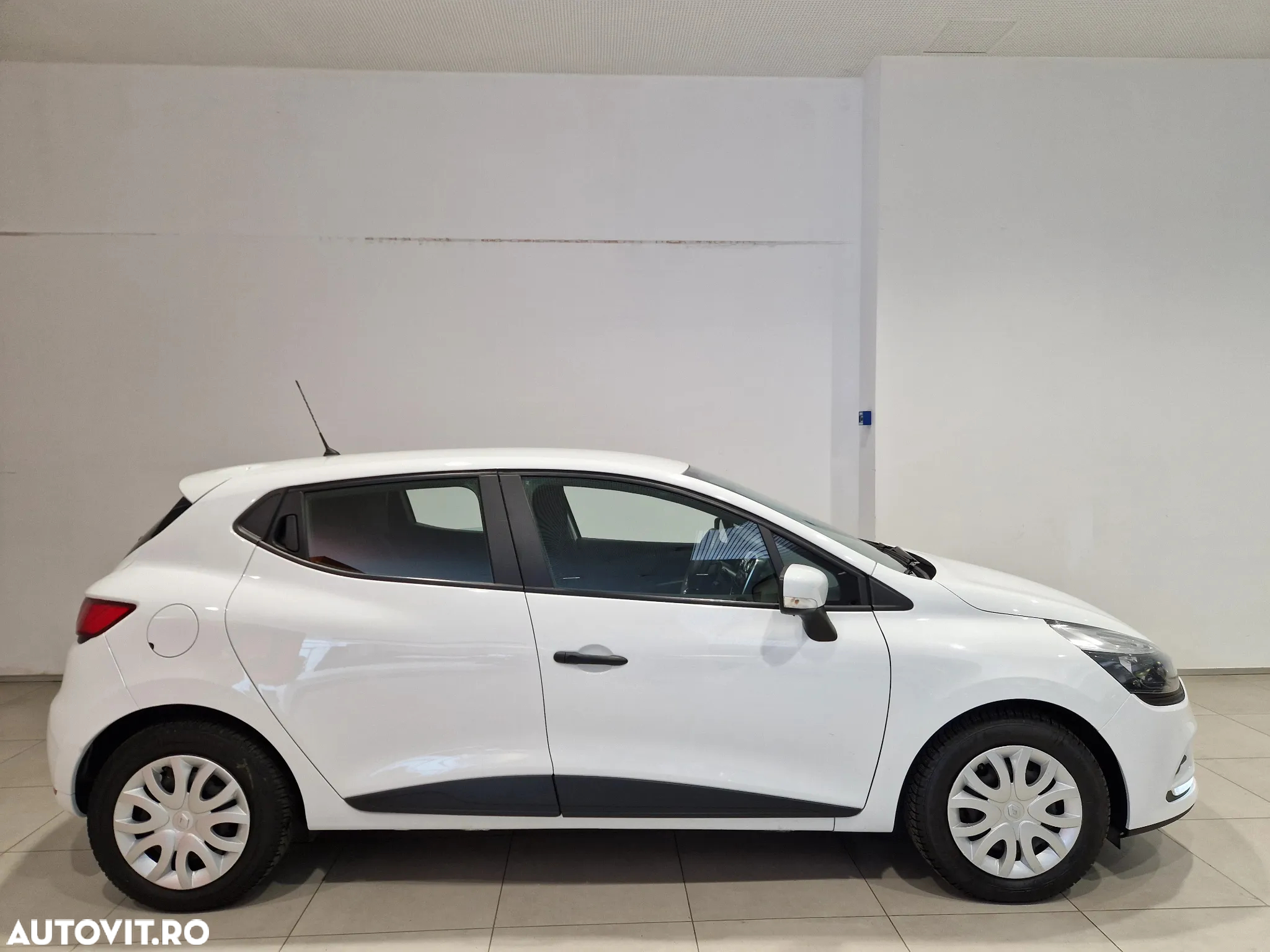 Renault Clio - 6
