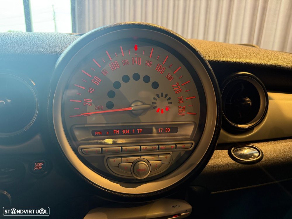 MINI 3 Portas Cooper D - 34