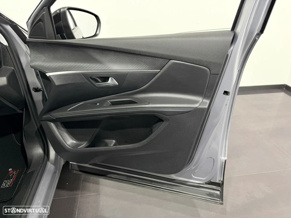 Peugeot 3008 1.6 Hybrid Allure e-EAT8 - 41