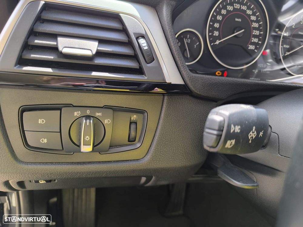 BMW 330 - 16