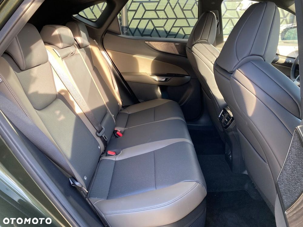 Lexus NX 350h Overtrail AWD - 22