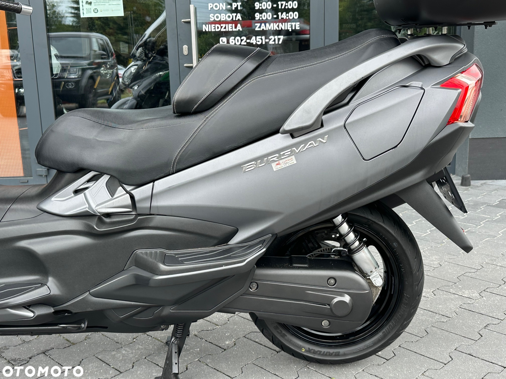 Suzuki Burgman - 32