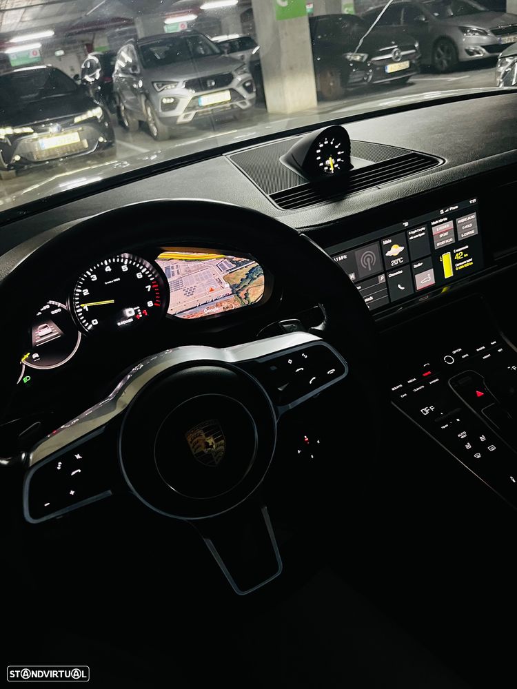 Porsche Panamera 4 E-Hybrid 10 Years Edition - 22