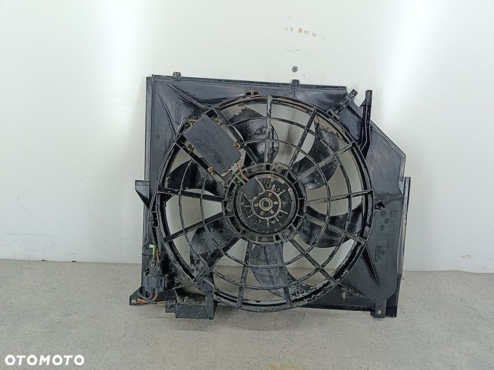 WENTYLATOR CHŁODNICY BMW 3 E46 1559954.38 0130303827  BOSCH 1.9 8V - 5