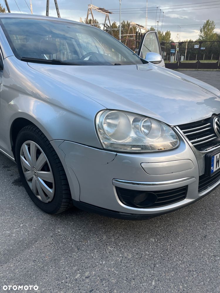 Volkswagen Jetta 1.9 TDI Comfortline - 12