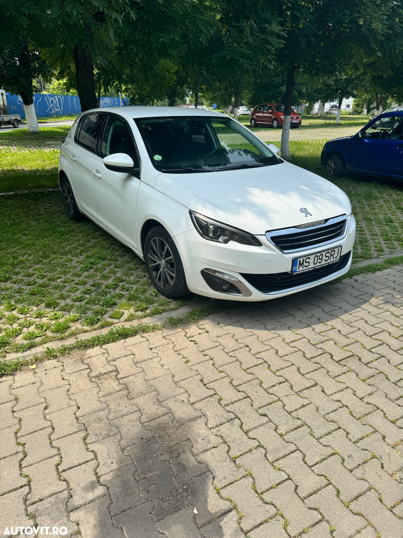 Peugeot 308 - 8