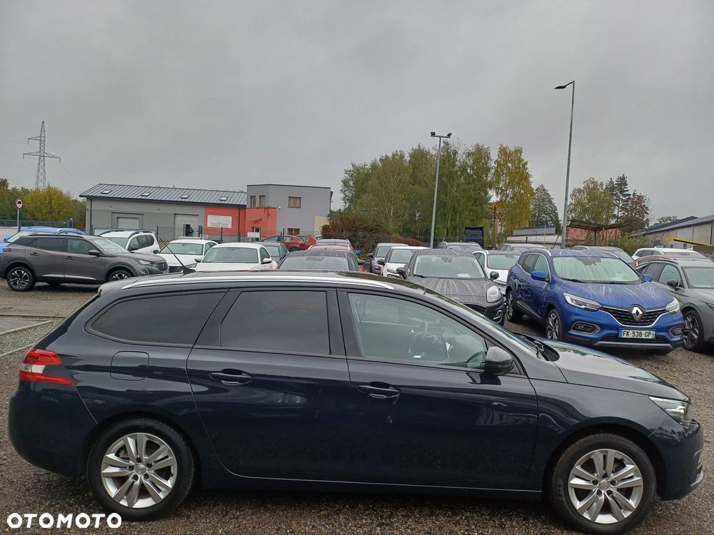 Peugeot 308 SW PureTech 110 Stop & Start Allure - 7