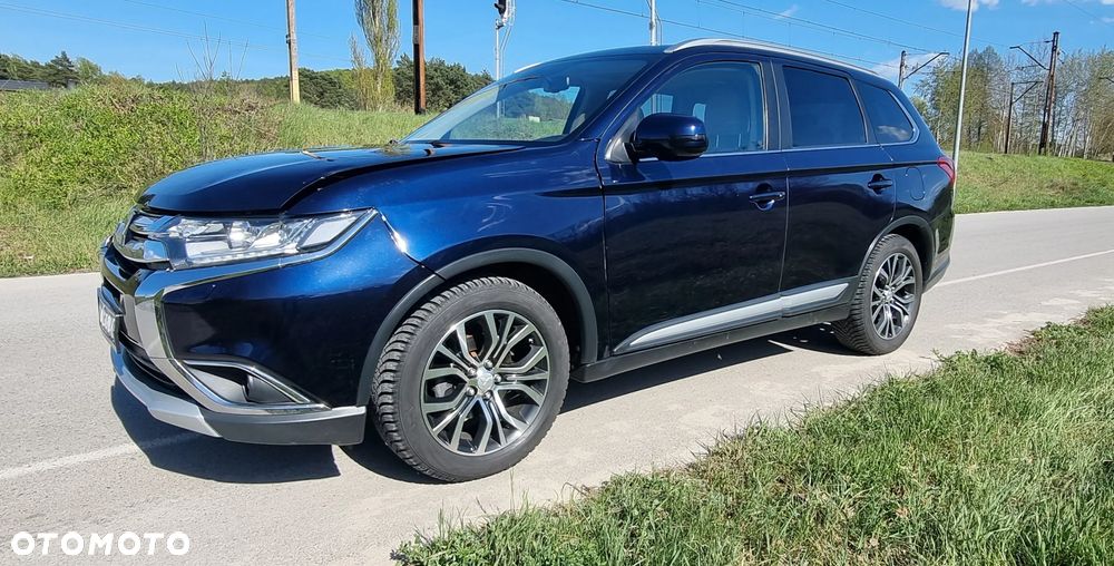 Mitsubishi Outlander 2.0 Intense + Navi 4WD CVT - 1