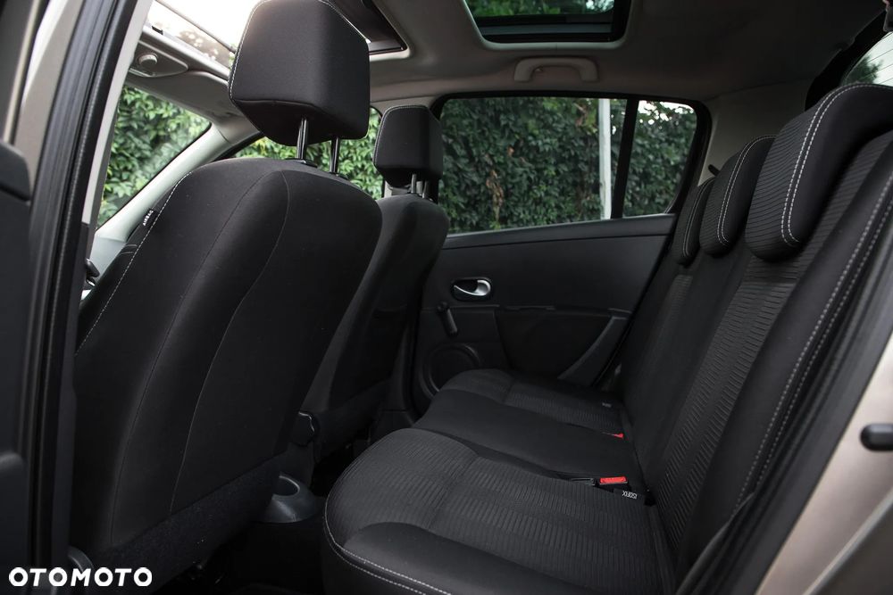 Renault Clio 1.6 16V Dynamique - 29