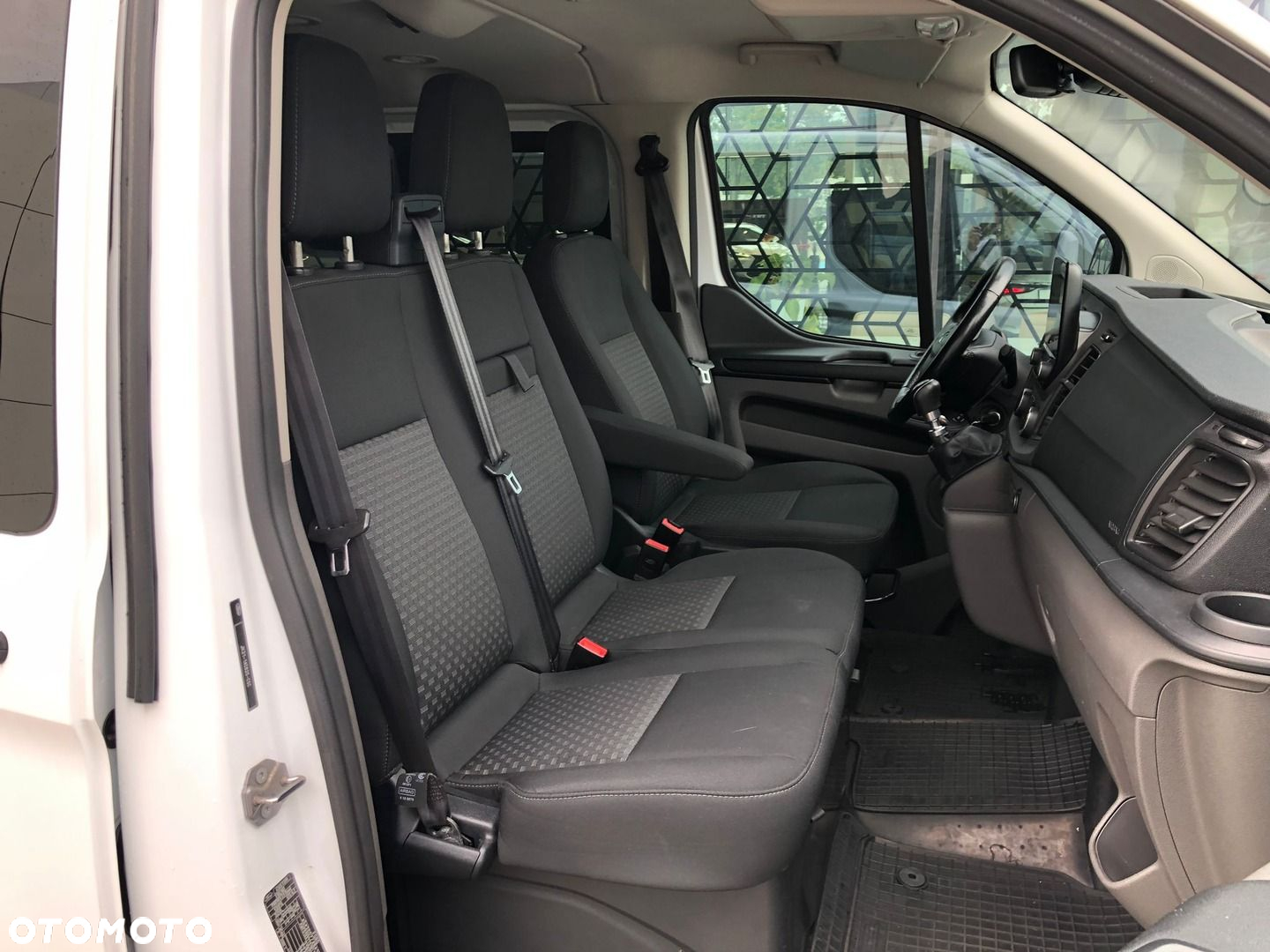 Ford Tourneo Custom 2.0 EcoBlue L2 Trend - 23