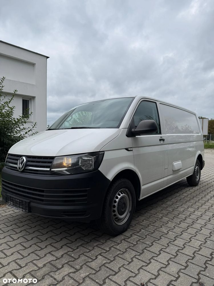Volkswagen Transporter - 1