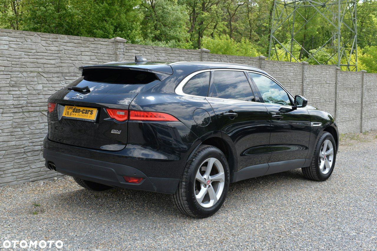 Jaguar F-Pace - 5