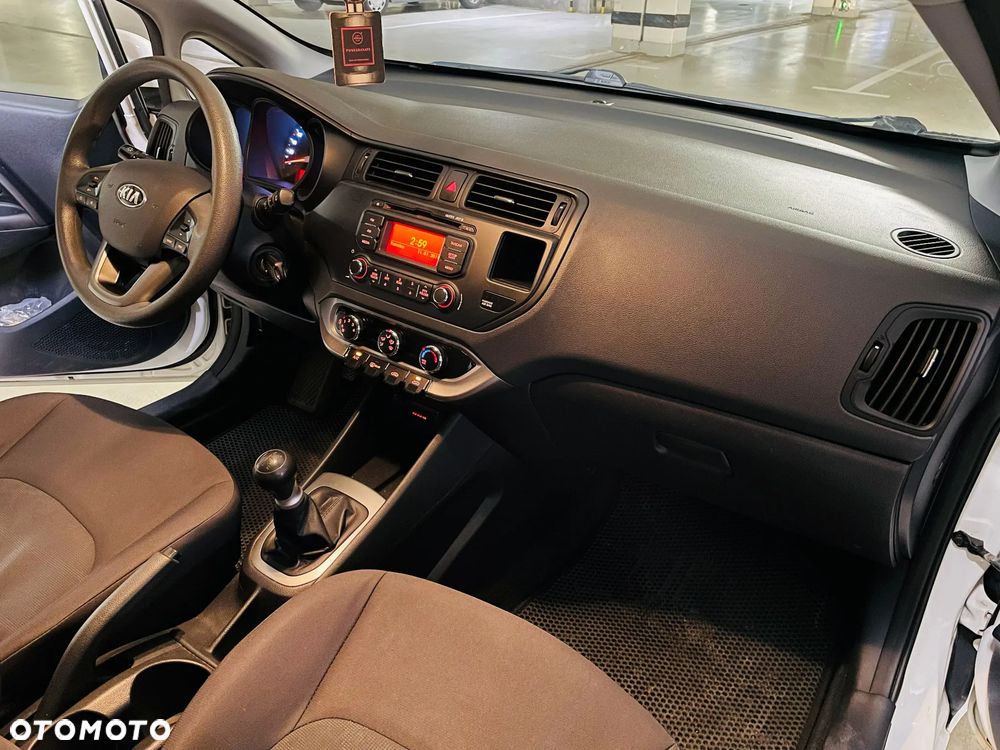Kia Rio 1.2 Attract - 6