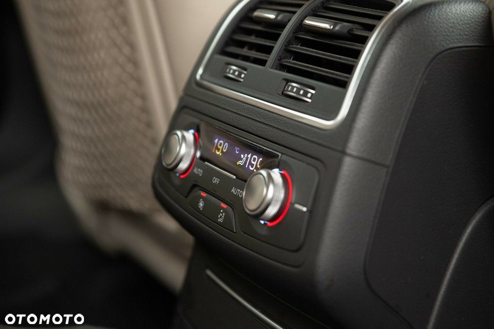 Audi A6 Allroad - 28