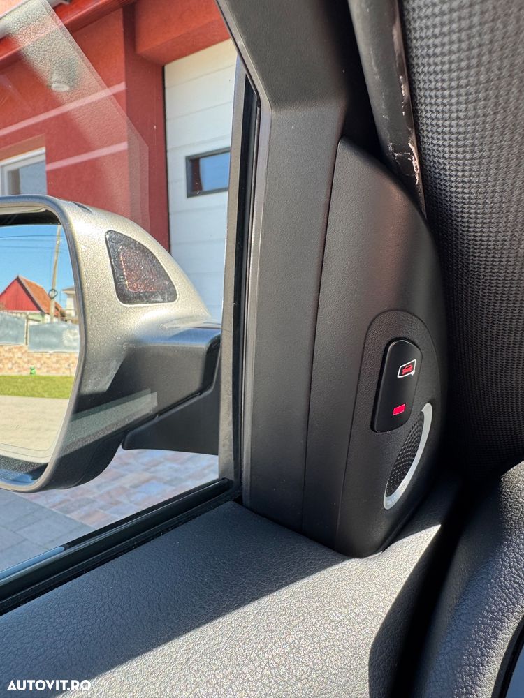 Audi A4 2.0 TDI DPF multitronic S line Sportpaket - 32