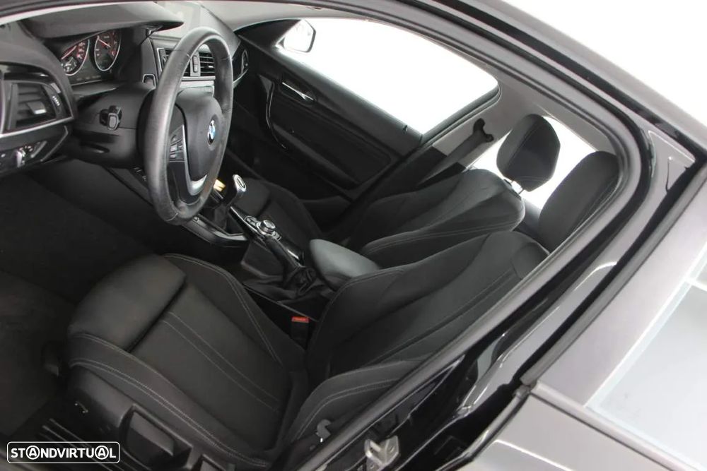 BMW 116 d Line Sport - 23